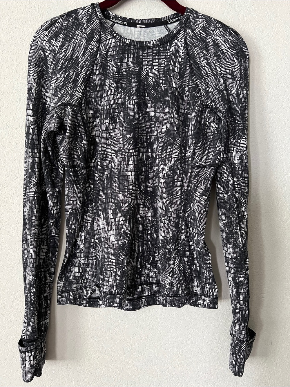 Lululemon Its Rulu Run Long Sleeve Shirt Lino Slide Alpine White Black Size 6